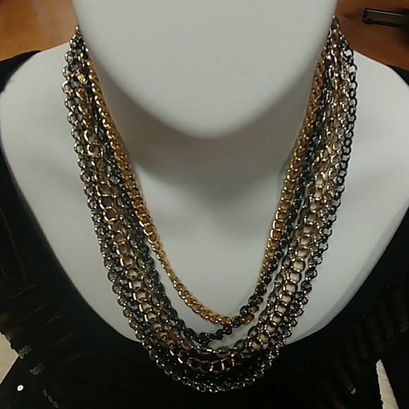 Tri Color Metal Chain Necklace - Picture 4 of 9